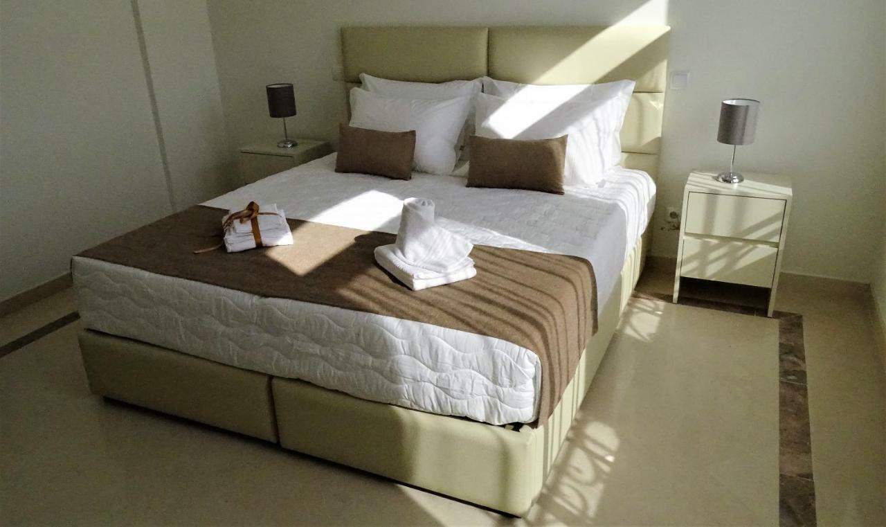 Bowen, Luxury * Lagos